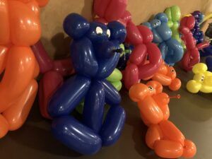 Milujsmějsežij - O2 Arena festival, tvoření z balónků