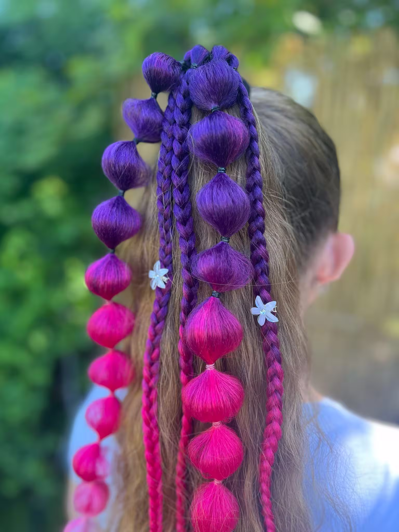 Milujsmějsežij - gumičkové copánky, Vesmírná rebelka