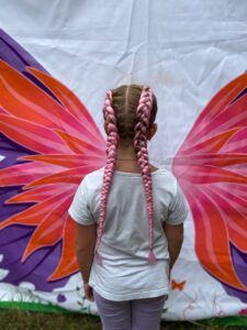 Milujsmějsežij - Den princezen, copánky z kanekelonu