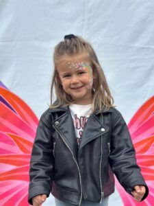 Milujsmějsežij - Den princezen, malování na obličej