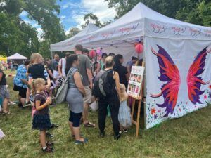 Milujsmějsežij - Den princezen, Miluj stan, letní festival