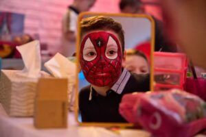 Milujsmějsežij - firemní akce, malování na obličej, spiderman