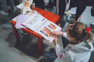 Milujsmějsežij - utubering, festival, malování na obličej, výběr z katalogu